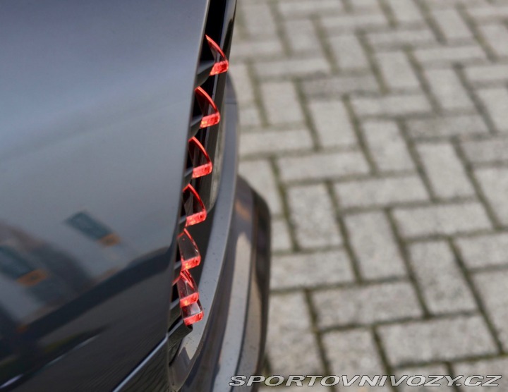 Aston Martin Vanquish 5.2 V12 | Nový model - Q 2024