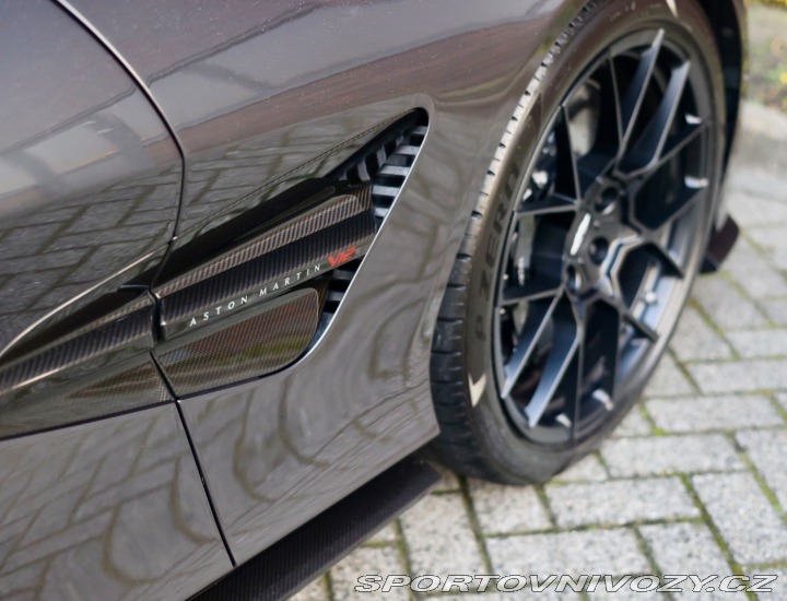 Aston Martin Vanquish 5.2 V12 | Nový model - Q 2024