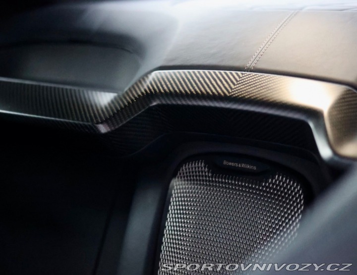 Aston Martin Vanquish 5.2 V12 | Nový model - Q 2024