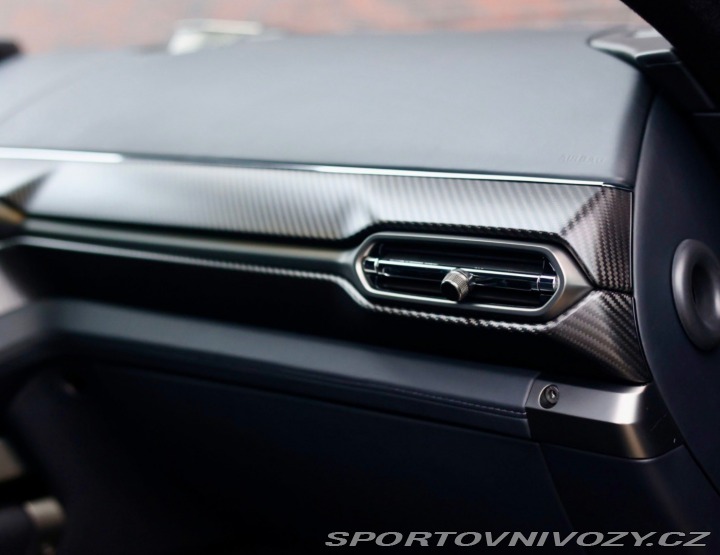 Aston Martin Vanquish 5.2 V12 | Nový model - Q 2024