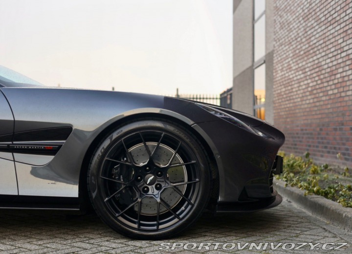 Aston Martin Vanquish 5.2 V12 | Nový model - Q 2024