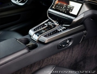 Aston Martin Vanquish 5.2 V12 | Nový model - Q 2024