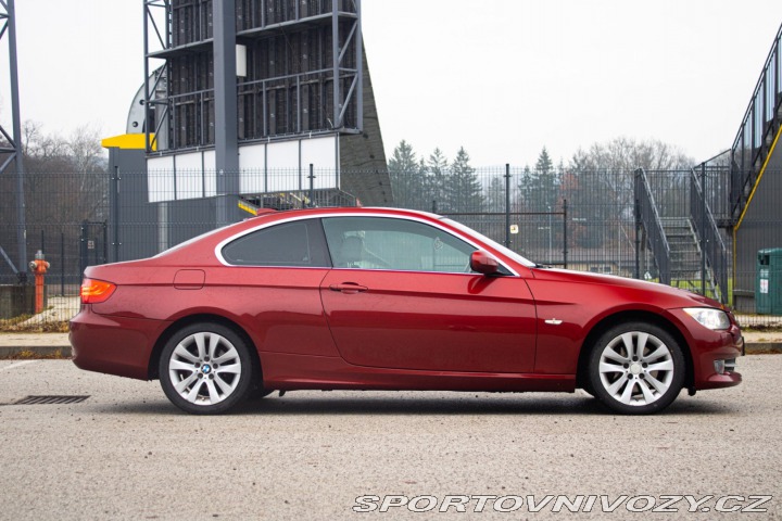 BMW 3 Coupé  320d xDrive / AJ N 2012