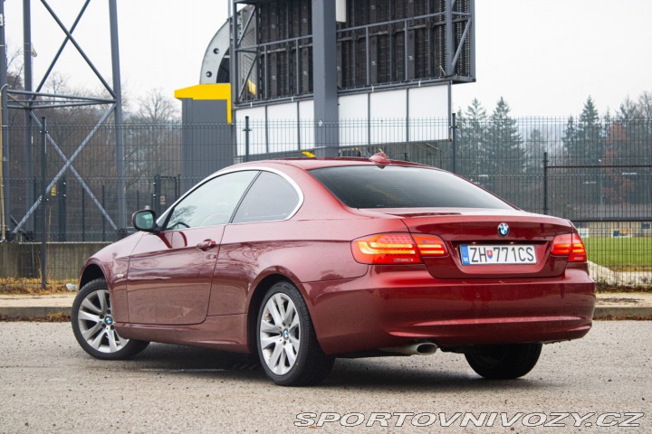 BMW 3 Coupé  320d xDrive / AJ N 2012