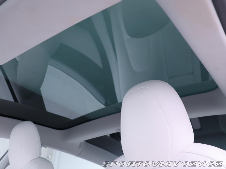 Tesla Model 3 Long Range AWD tažné DPH 2019
