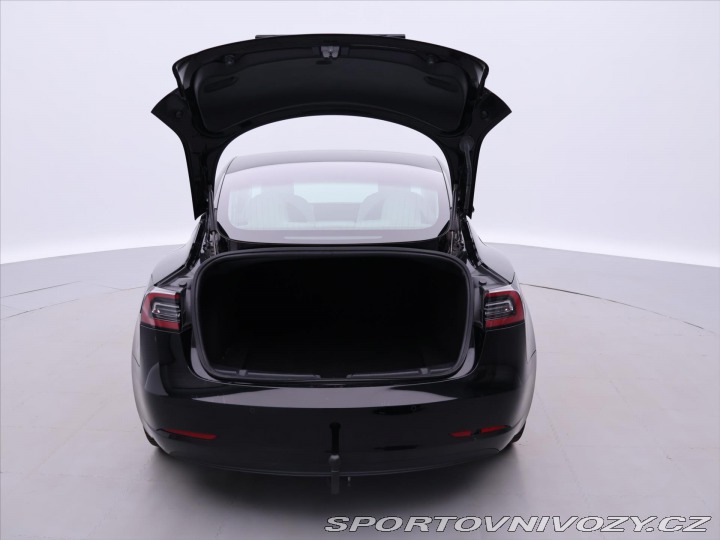 Tesla Model 3 Long Range AWD tažné DPH 2019
