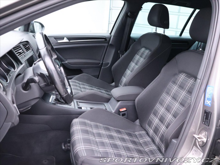 Volkswagen Golf 2,0 GTD 135kW DSG Serv.kn 2016