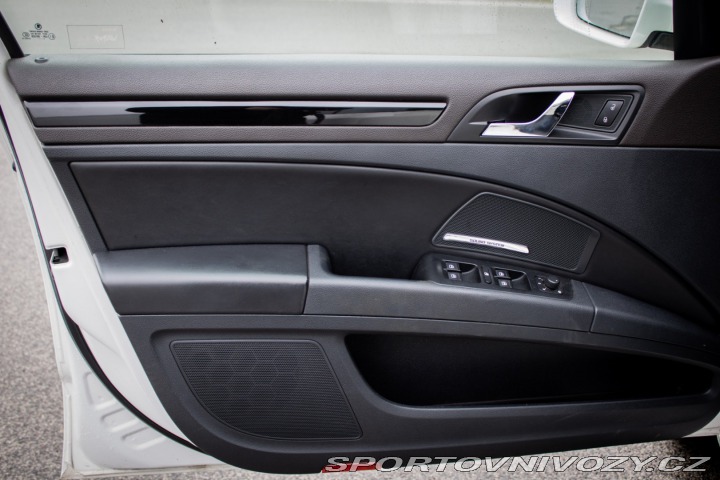 Škoda Superb Combi 3.6 FSI V6 4x4 Lau 2011