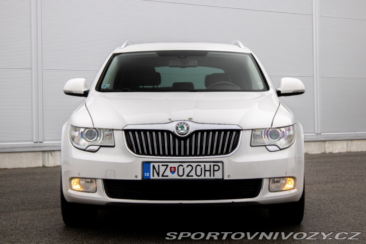 Škoda Superb Combi 3.6 FSI V6 4x4 Lau 2011
