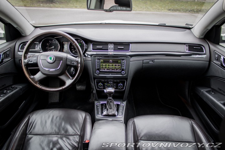 Škoda Superb Combi 3.6 FSI V6 4x4 Lau 2011