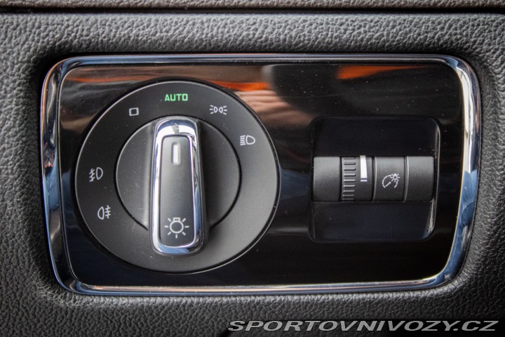 Škoda Superb Combi 3.6 FSI V6 4x4 Lau 2011