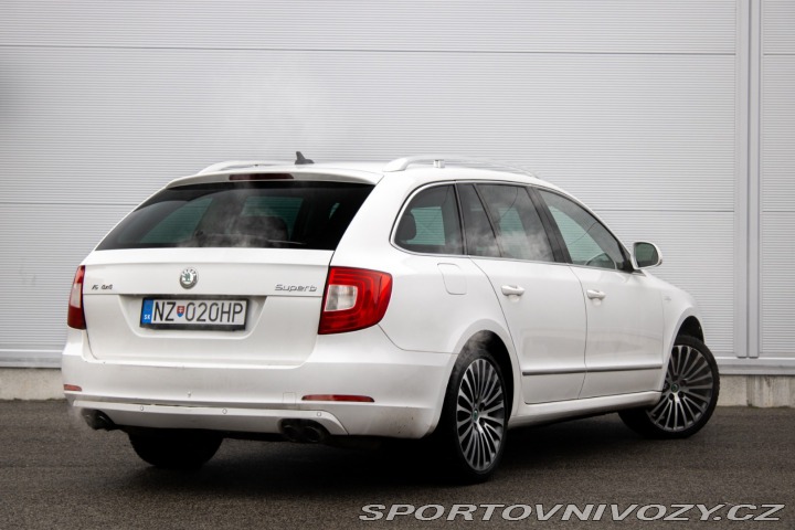 Škoda Superb Combi 3.6 FSI V6 4x4 Lau 2011