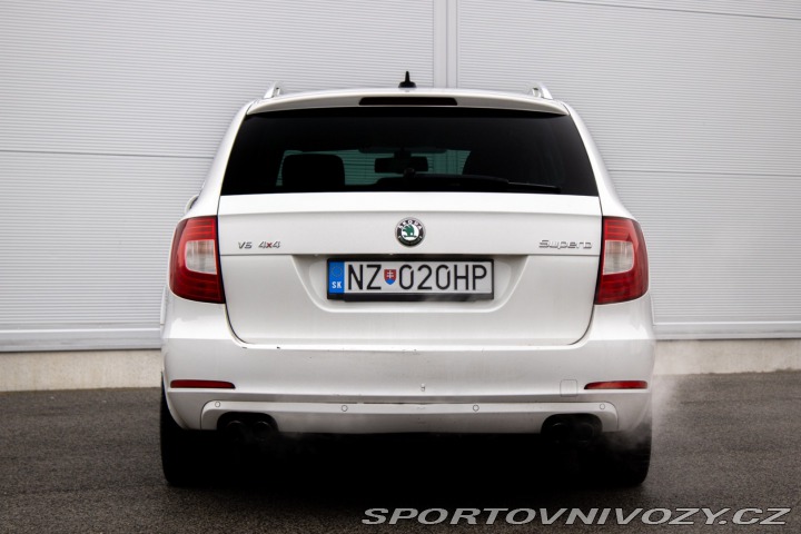 Škoda Superb Combi 3.6 FSI V6 4x4 Lau 2011