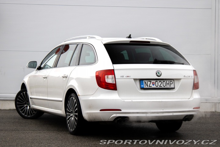 Škoda Superb Combi 3.6 FSI V6 4x4 Lau 2011