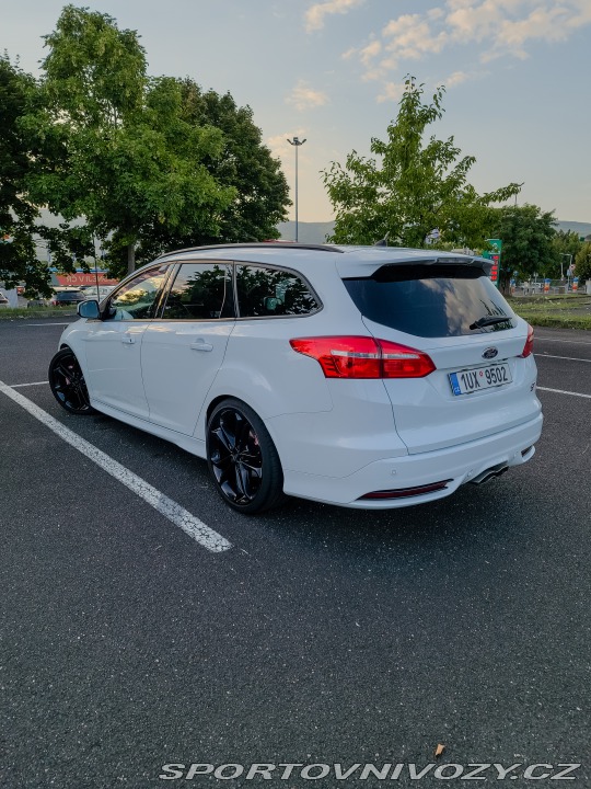 Ford Focus ST  2016
