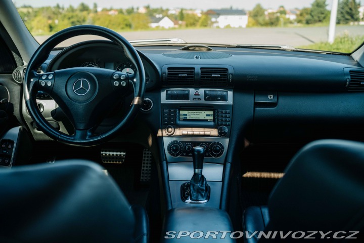 Mercedes-Benz C 55 AMG T, jen 595ks!! 2004