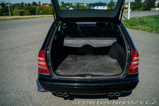 Mercedes-Benz C 55 AMG T, jen 595ks!! 2004