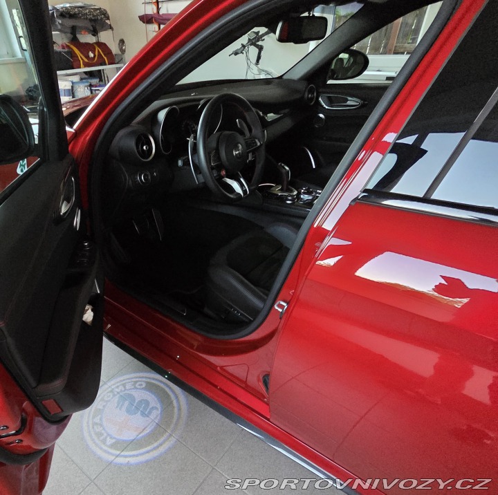 Alfa Romeo Giulia  2021