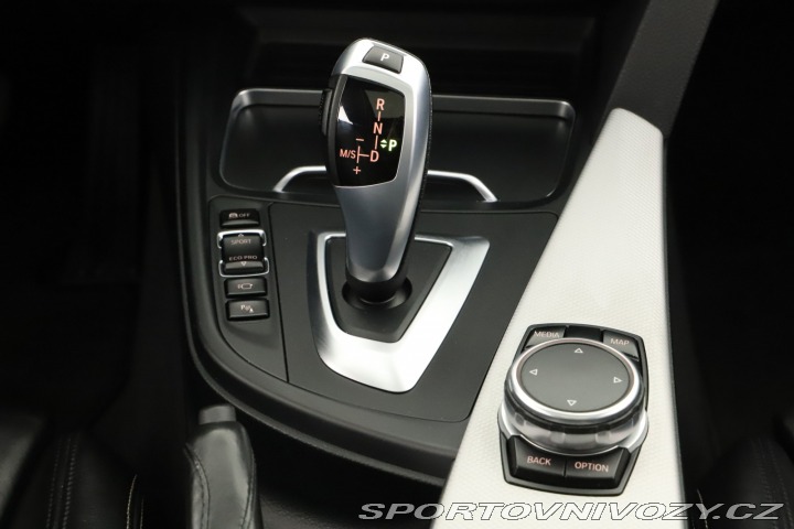 BMW 3 M Sport 330 d xDrive 2016