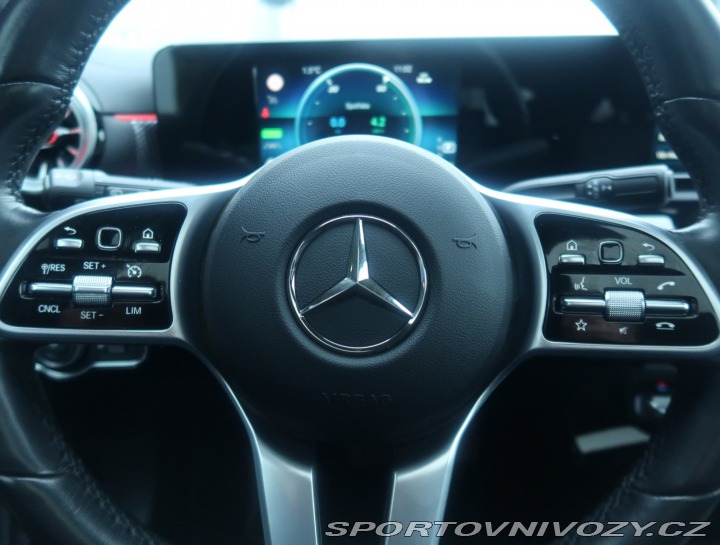 Mercedes-Benz CLA 250 e 2021