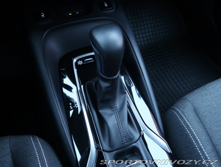 Toyota Corolla 2.0 Hybrid 2024