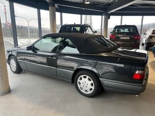 Mercedes-Benz Ostatní modely 124 E320 kabriolet 1995
