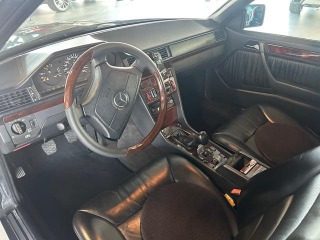 Mercedes-Benz Ostatní modely 124 E320 kabriolet 1995