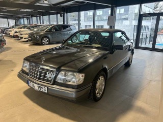 Mercedes-Benz Ostatní modely 124 E320 kabriolet 1995