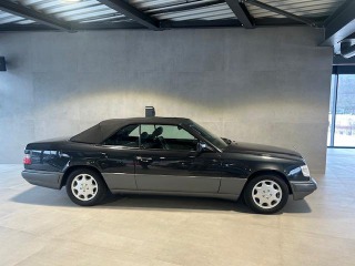 Mercedes-Benz Ostatní modely 124 E320 kabriolet 1995