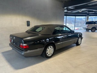 Mercedes-Benz Ostatní modely 124 E320 kabriolet 1995