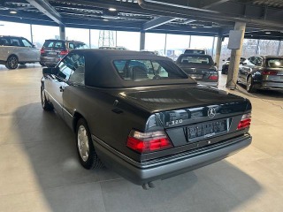 Mercedes-Benz Ostatní modely 124 E320 kabriolet 1995