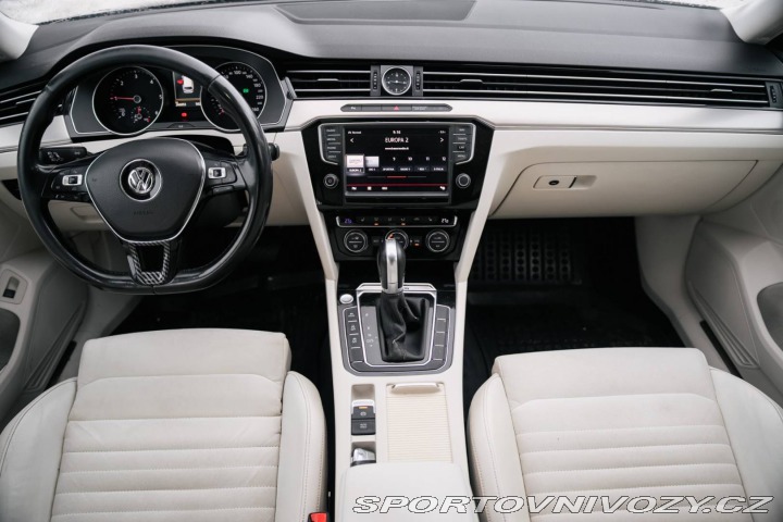 Volkswagen Ostatní modely Passat Variant Variant 2.0 BiTDI 4Motio 2015