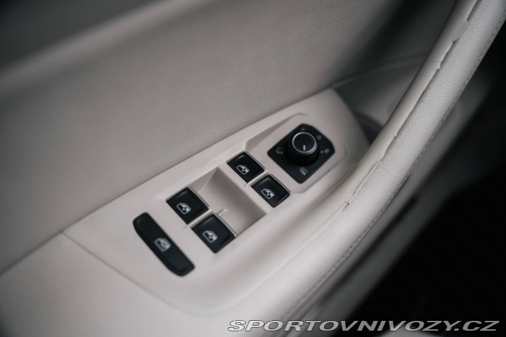 Volkswagen Ostatní modely Passat Variant Variant 2.0 BiTDI 4Motio 2015