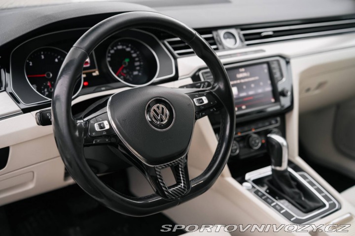 Volkswagen Ostatní modely Passat Variant Variant  2.0 BiTDI 4Motio 2015