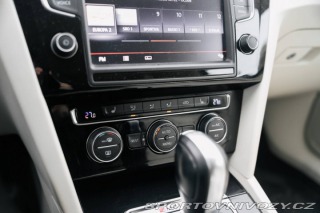 Volkswagen Ostatní modely Passat Variant Variant 2.0 BiTDI 4Motio 2015