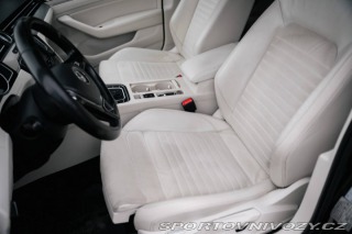 Volkswagen Ostatní modely Passat Variant Variant 2.0 BiTDI 4Motio 2015