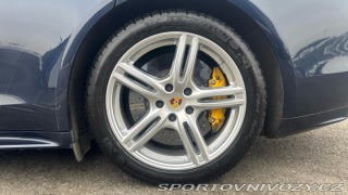 Porsche Panamera Turbo 2021