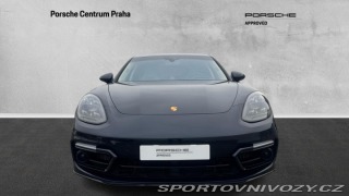 Porsche Panamera Turbo 2021