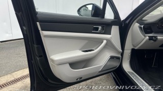 Porsche Panamera Turbo 2021