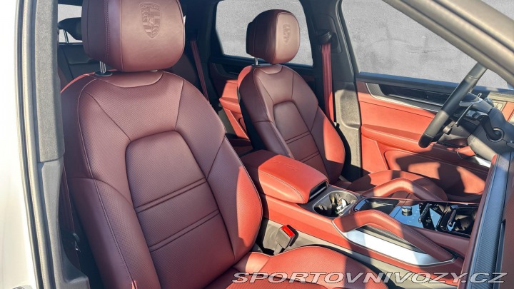 Porsche Cayenne Turbo E-Hybrid 2023