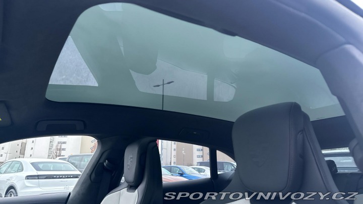 Porsche Taycan Turbo Cross Turismo 2025