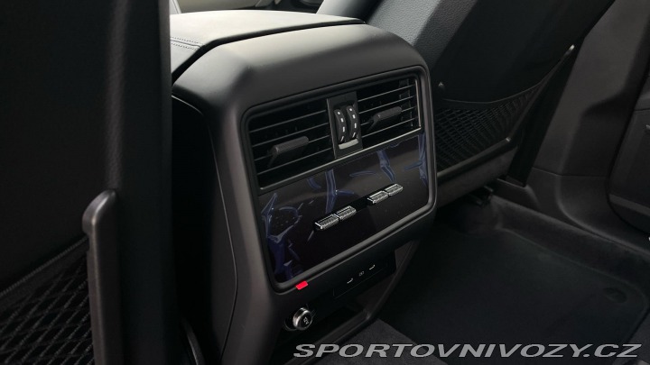 Porsche Cayenne E-Hybrid 2025