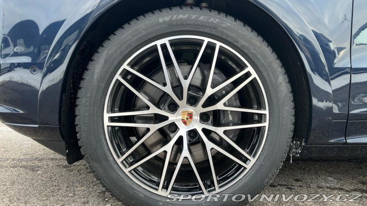 Porsche Cayenne E-Hybrid 2025