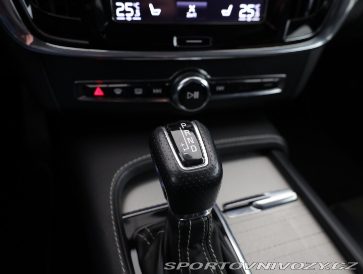 Volvo V90 D5 AWD 2017