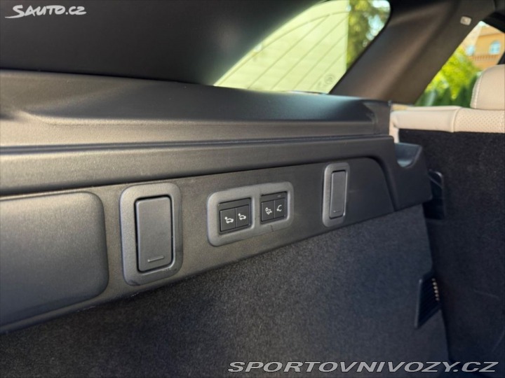 Ostatní značky Ostatní modely Land Rover Range Rover Velar 3,0   D300, TDi, 221kW, 4 2019