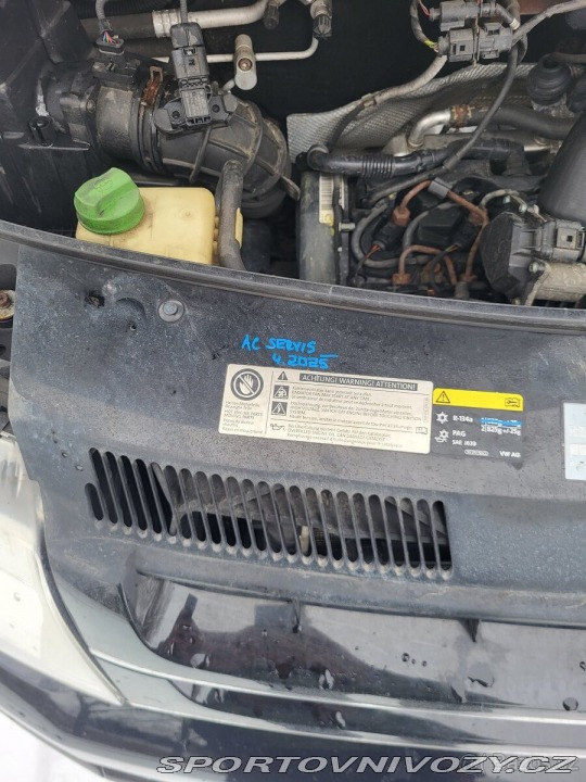 Volkswagen Ostatní modely Caravelle 2,0   tdi 2014