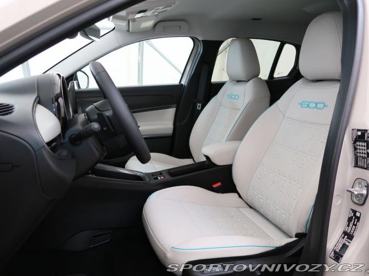 Fiat 600 1.2HYBRID,CZ,1Maj,LaPrima 1800