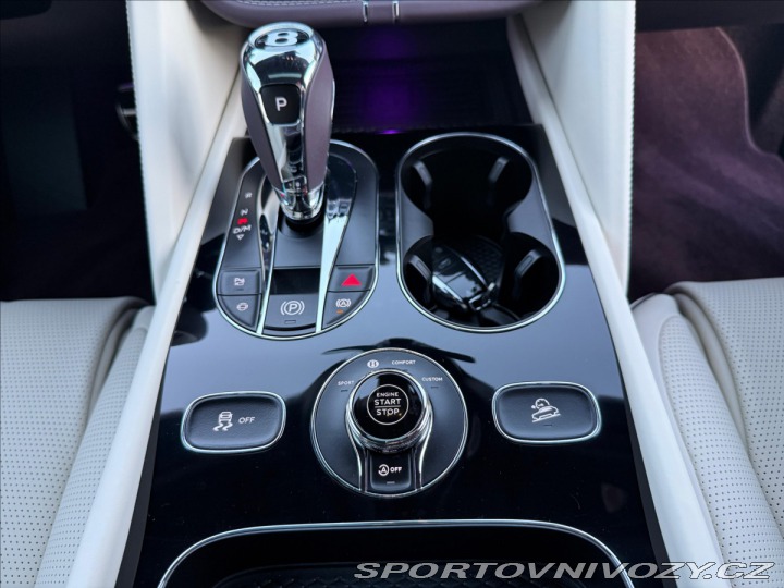 Bentley Bentayga Extended Wheelbase Azure 2024