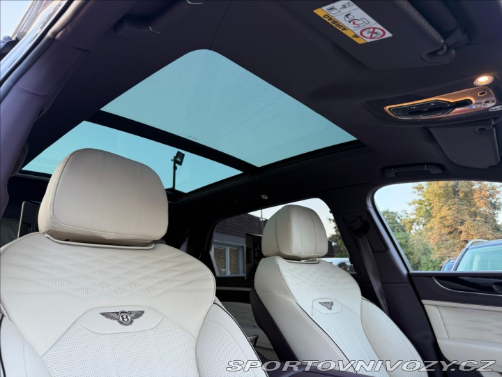 Bentley Bentayga Extended Wheelbase Azure 2024