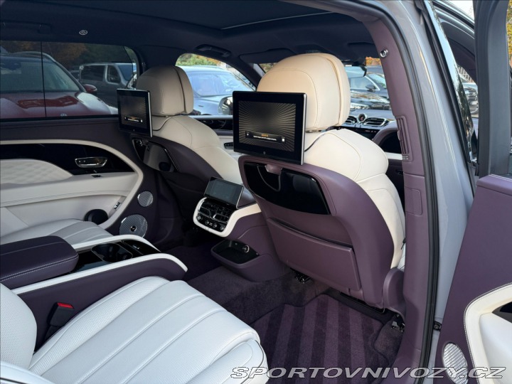 Bentley Bentayga Extended Wheelbase Azure 2024